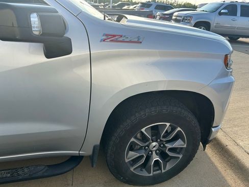 Used 2019 Chevrolet Silverado 1500 RST AWD/4WD image 2