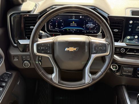 Used 2022 Chevrolet Silverado 1500 LTZ AWD/4WD image 15