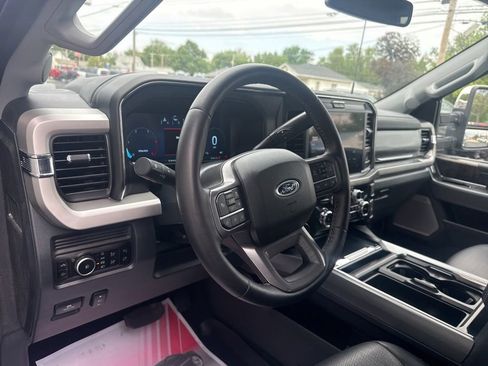 Used 2025 Ford F250 Lariat w/ Lariat Ultimate Package AWD/4WD image 17