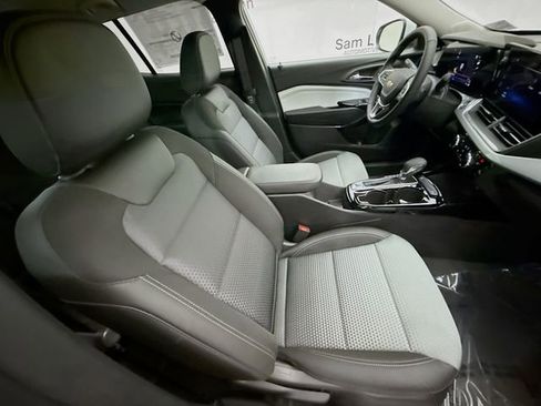 New 2026 Chevrolet Trax LT w/ Driver Confidence Package image 28
