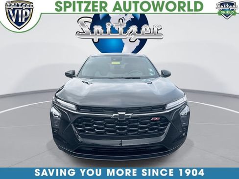 Certified 2024 Chevrolet Trax RS w/ Driver Confidence Package FWD image 3