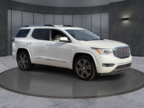 Certified 2018 GMC Acadia Denali w/ Technology Package AWD/4WD image 8