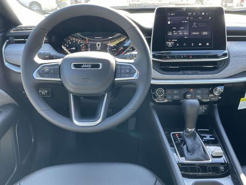 New 2026 Jeep Compass Latitude AWD/4WD image 11