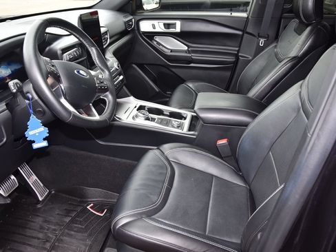 Used 2020 Ford Explorer ST w/ Premium Technology Package AWD/4WD image 11