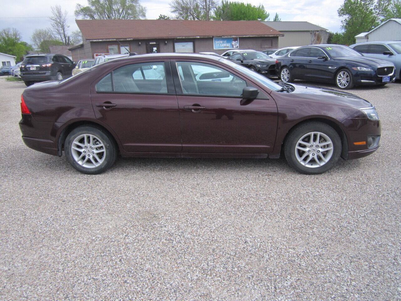 Used 2012 Ford Fusion S FWD image 4