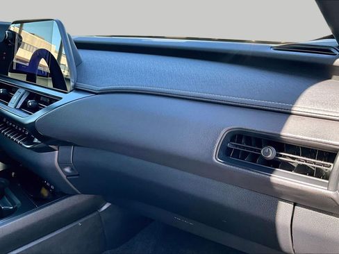 Used 2025 Lexus UX 300h FWD w/ Accessory Package (Z2) image 17