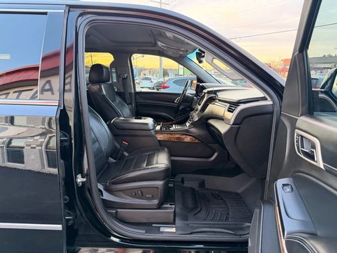 Used 2015 GMC Yukon Denali w/ Premium Package AWD/4WD image 38