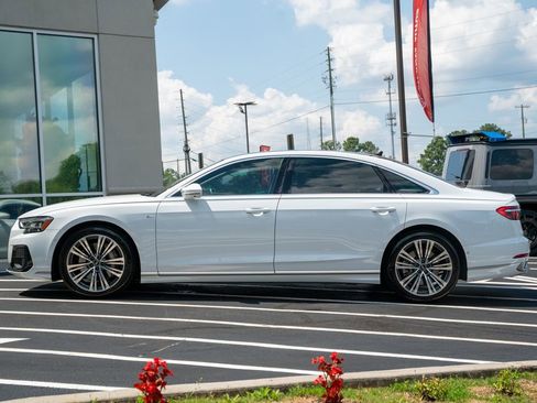 Used 2023 Audi A8 L 3.0T AWD/4WD image 23