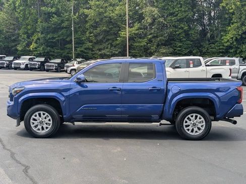 Used 2025 Toyota Tacoma SR5 AWD/4WD image 4