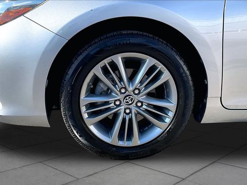 Used 2017 Toyota Camry SE FWD image 11