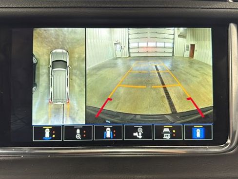 Used 2024 GMC Yukon Denali image 10