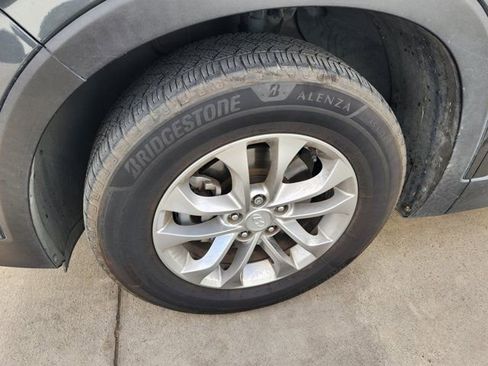 Used 2019 Hyundai Santa Fe SE image 9