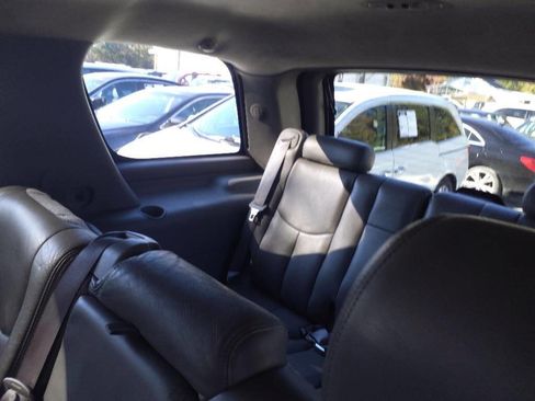 Used 2004 Chevrolet Tahoe LT w/ LT Preferred Equipment Group image 7