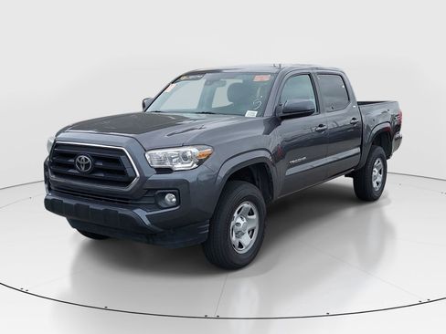 Used 2020 Toyota Tacoma SR5 RWD image 3