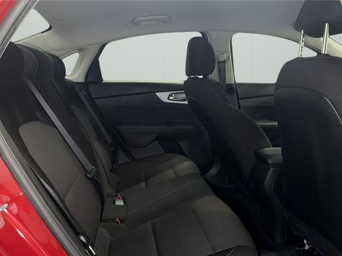 Used 2022 Kia Forte LXS FWD image 13