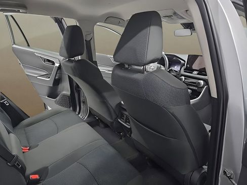 Used 2023 Toyota RAV4 LE image 15