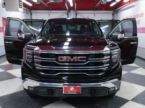 Used 2023 GMC Sierra 1500 SLT w/ SLT Convenience Package RWD image 27