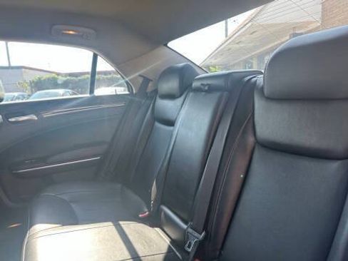 Used 2019 Chrysler 300 Touring L w/ Quick Order Package 22F AWD/4WD image 19