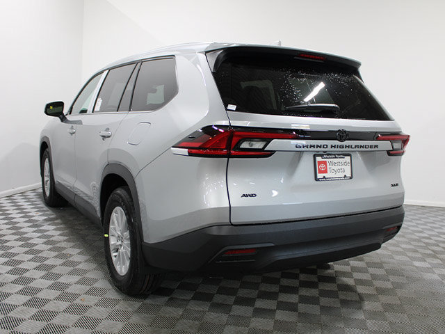 New 2026 Toyota Grand Highlander AWD image 10