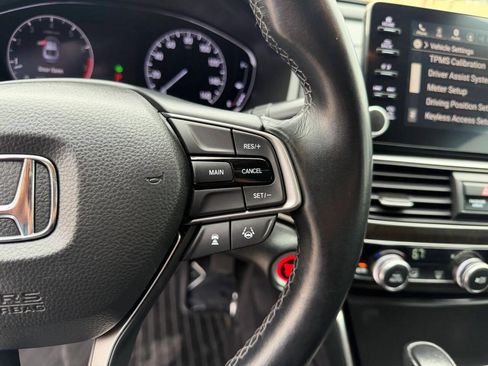 Used 2018 Honda Accord EX-L image 19
