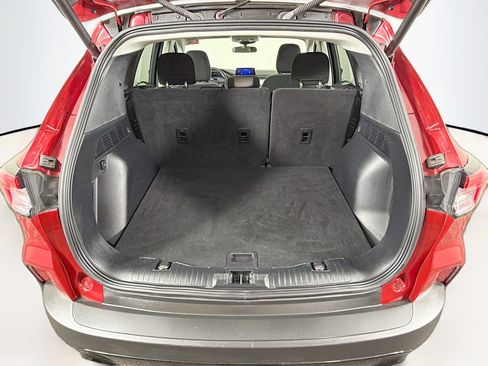 Used 2022 Ford Escape SE w/ SE Sport Appearance Package image 27