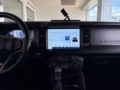 Used 2021 Ford Bronco First Edition AWD/4WD image 17