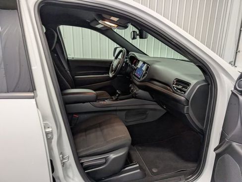 Used 2025 Dodge Durango GT AWD/4WD image 27