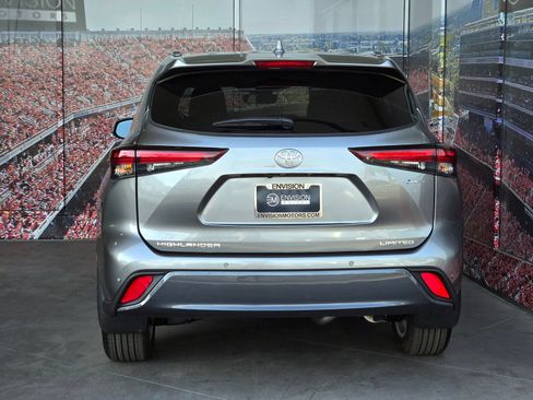 Certified 2026 Toyota Highlander Limited AWD/4WD image 7
