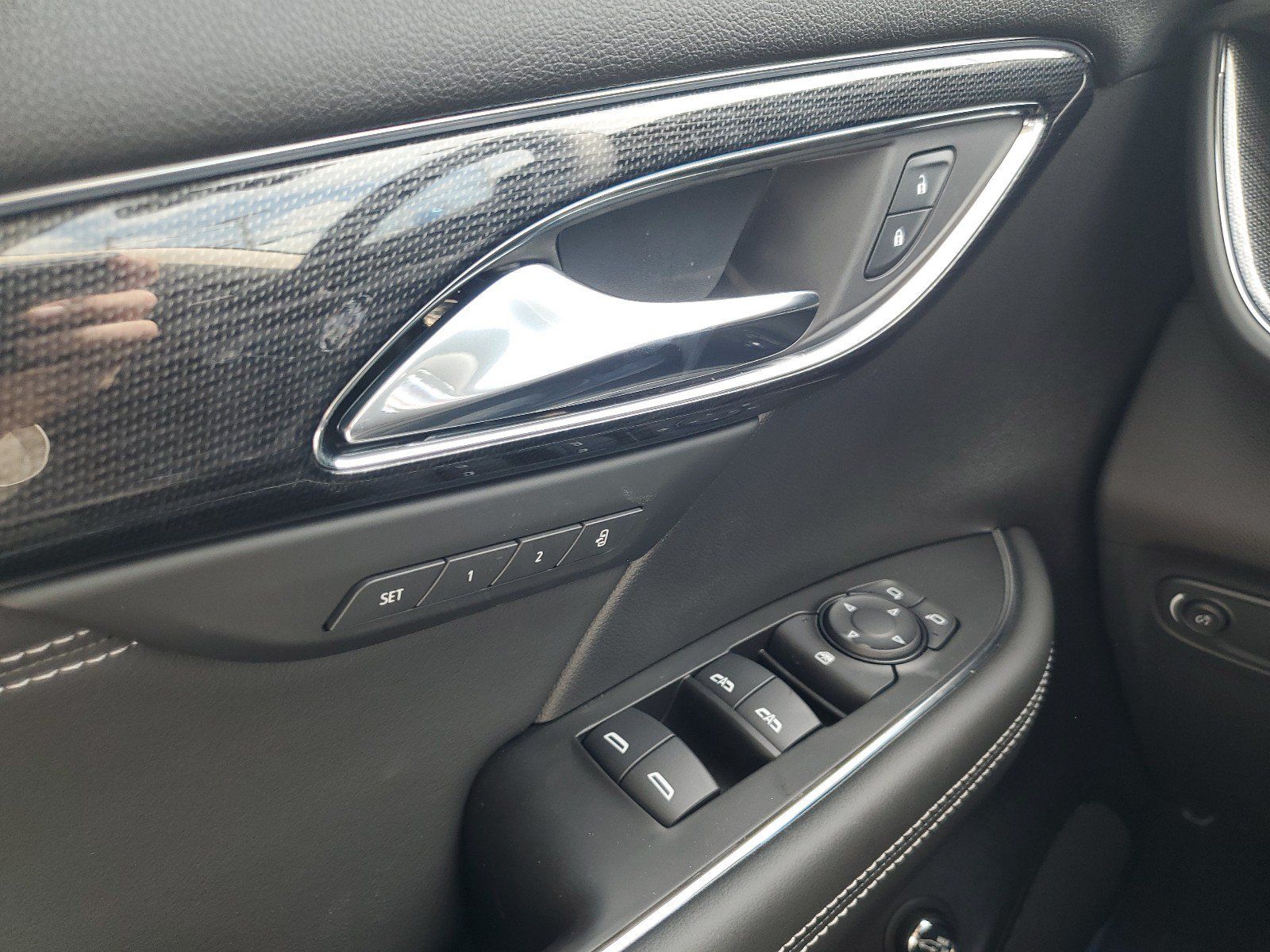 Used 2023 Buick Envision Essence FWD image 23