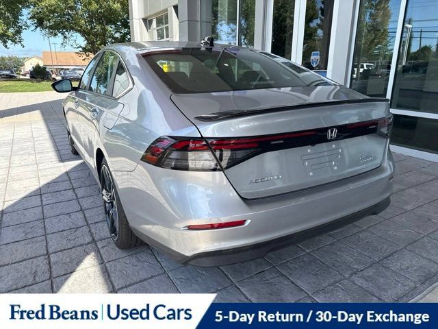 Used 2025 Honda Accord Sport image 11