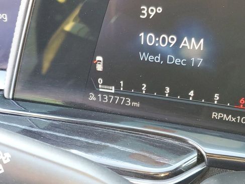 Used 2021 Cadillac Escalade Sport image 13