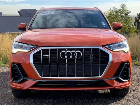 Certified 2025 Audi Q3 2.0T Premium Plus w/ Premium Plus Package image 3