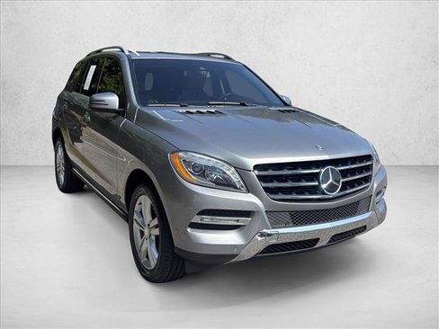 Used 2014 Mercedes-Benz ML 350 BlueTEC 4MATIC image 3