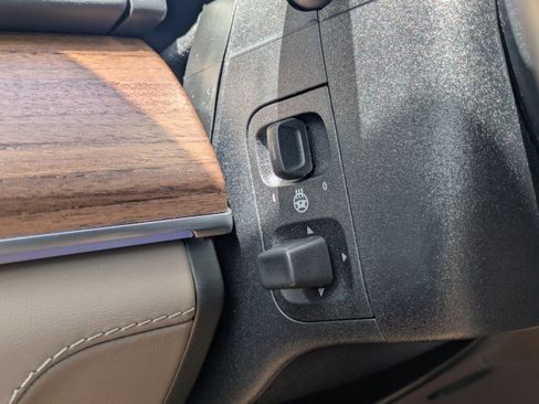 New 2026 Mercedes-Benz GLE 63 AMG S image 28