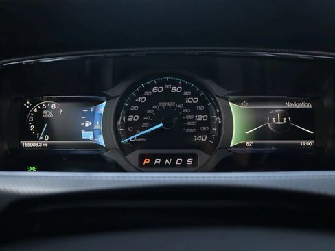 Used 2015 Ford Taurus SHO w/ Equipment Group 401A AWD/4WD image 44