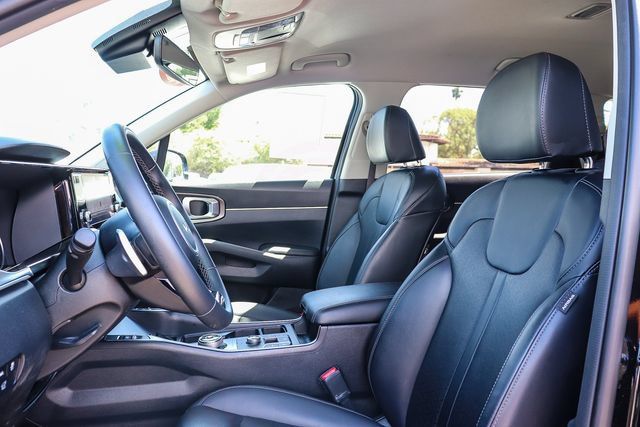 Certified 2023 Kia Sorento EX FWD image 18