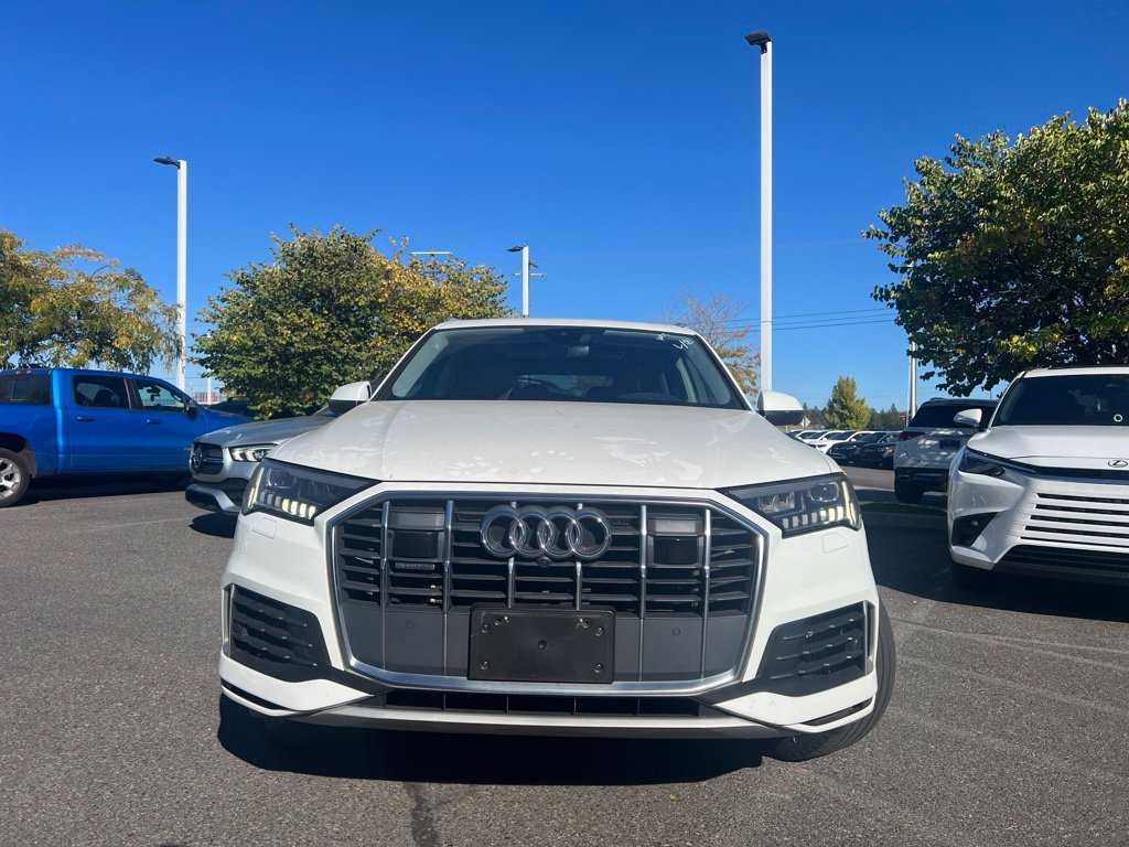 Used 2023 Audi Q7 3.0T Premium w/ Convenience Package AWD/4WD image 3