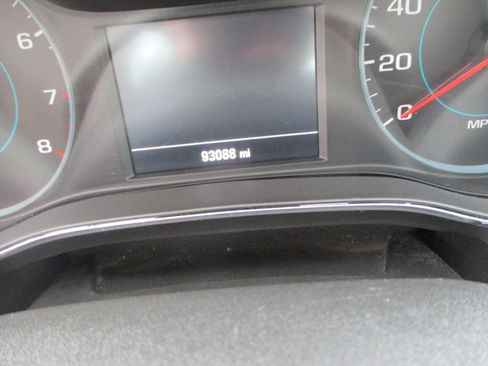 Used 2017 Chevrolet Cruze LT w/ Convenience Package image 14