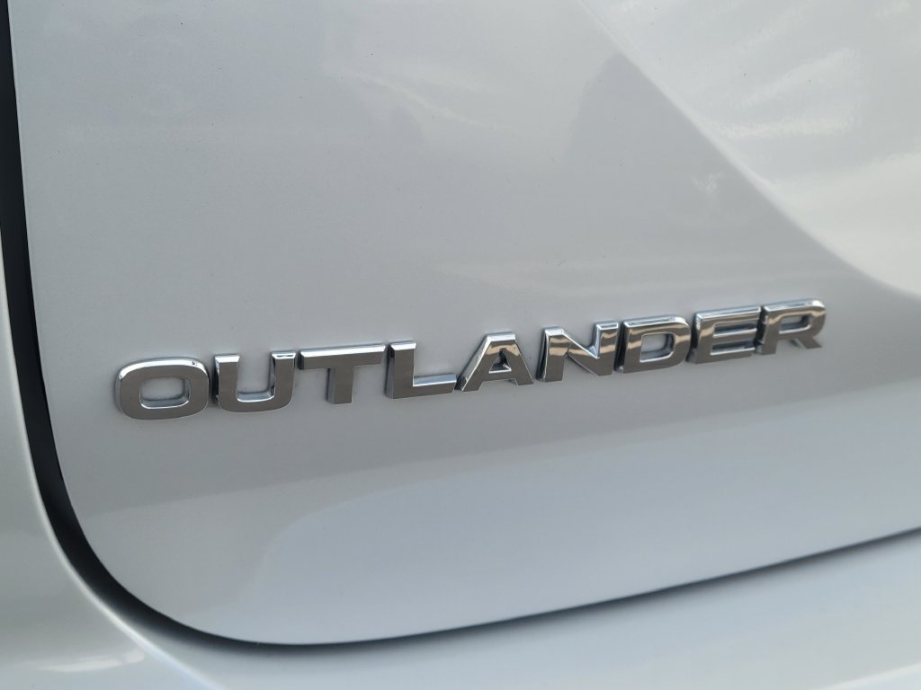 Used 2025 Mitsubishi Outlander SEL AWD/4WD image 25