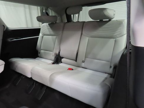 Used 2025 Ford Expedition Max Platinum w/ Platinum Ultimate Package AWD/4WD image 15