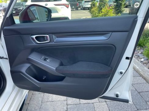 Used 2025 Honda Civic Type R image 15