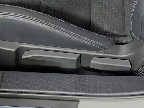 New 2025 Toyota GR86 Premium image 13