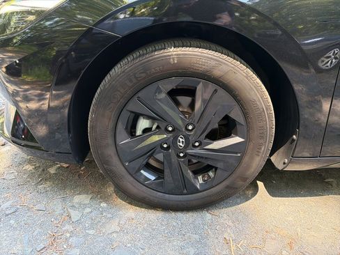 Certified 2023 Hyundai Elantra SEL w/ Cargo Package FWD image 5