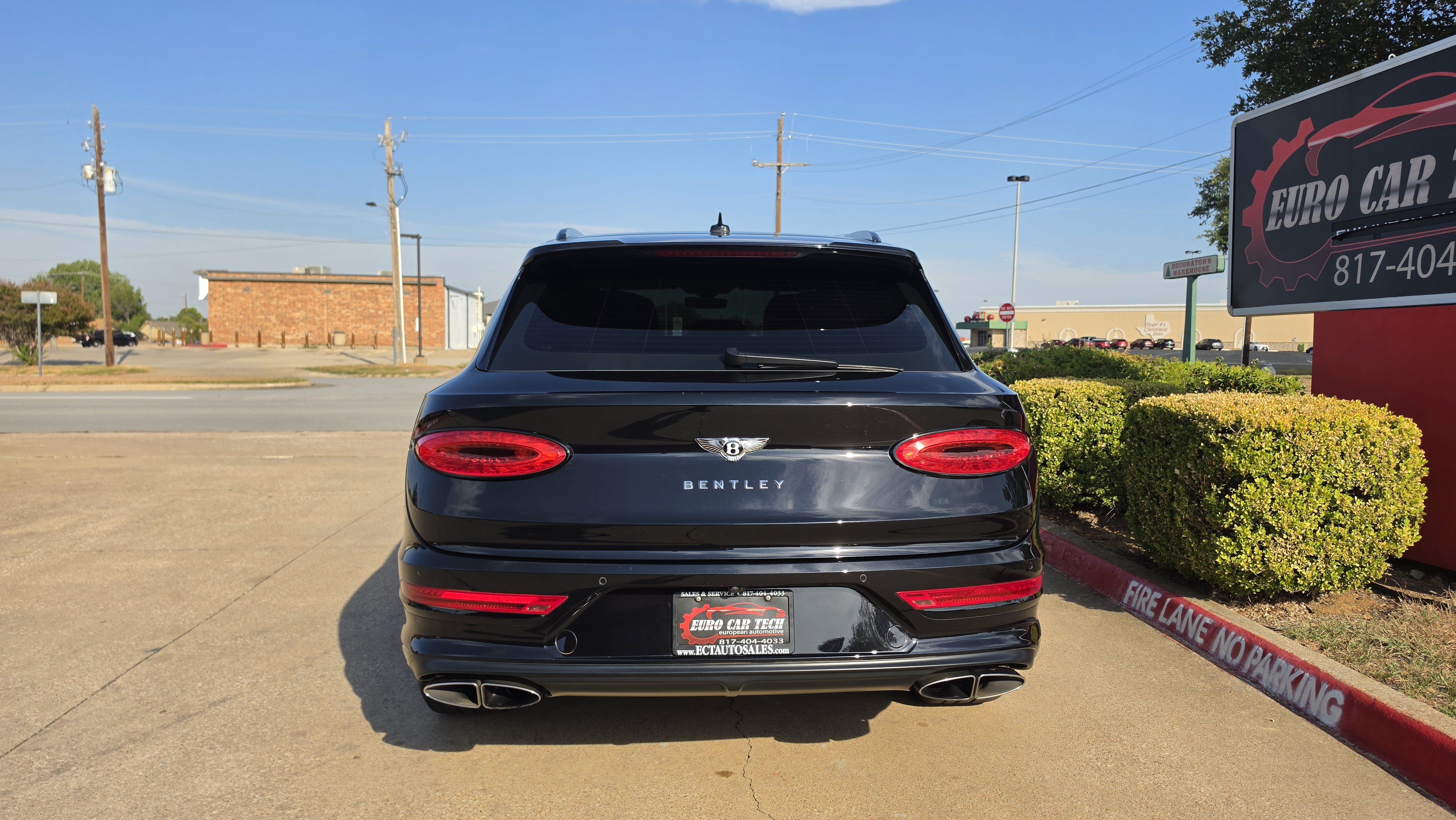 Used 2022 Bentley Bentayga AWD/4WD image 4
