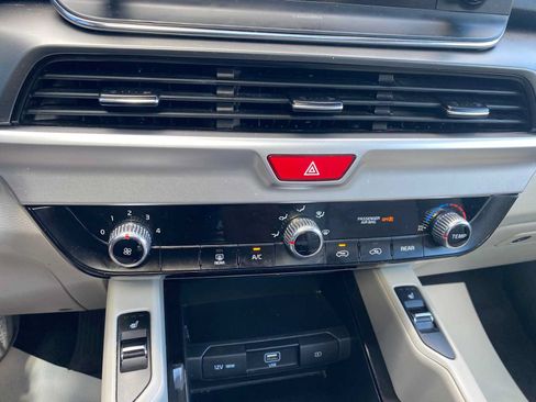 Used 2021 Kia Telluride S FWD image 23