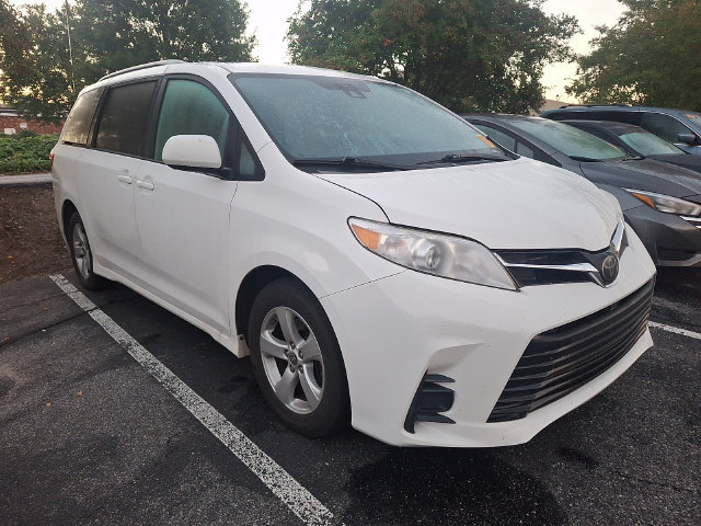 Used 2020 Toyota Sienna LE FWD image 3
