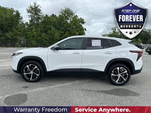 Used 2024 Chevrolet Trax RS FWD image 4