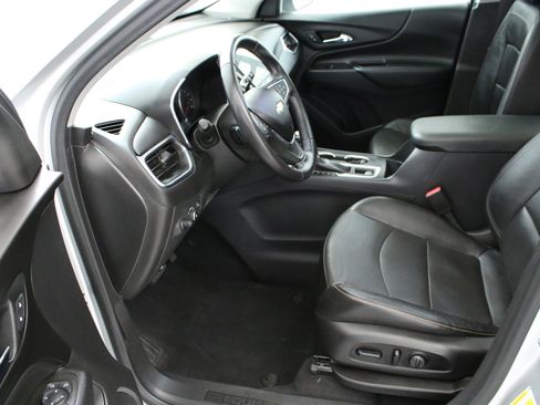 Used 2021 Chevrolet Equinox LT AWD/4WD image 24