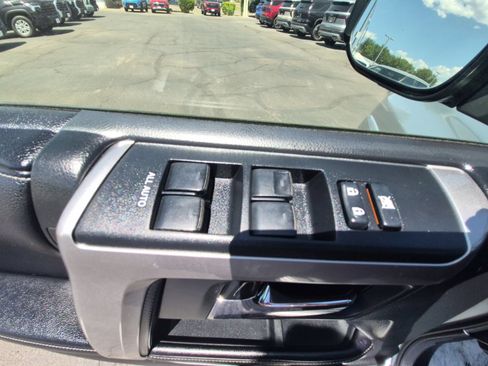 Used 2016 Toyota 4Runner Limited AWD/4WD image 34