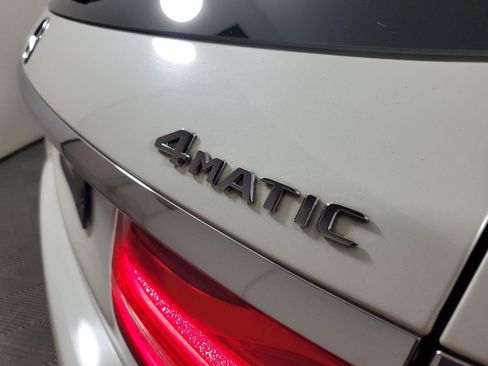 Used 2017 Mercedes-Benz E 400 4MATIC Wagon image 7